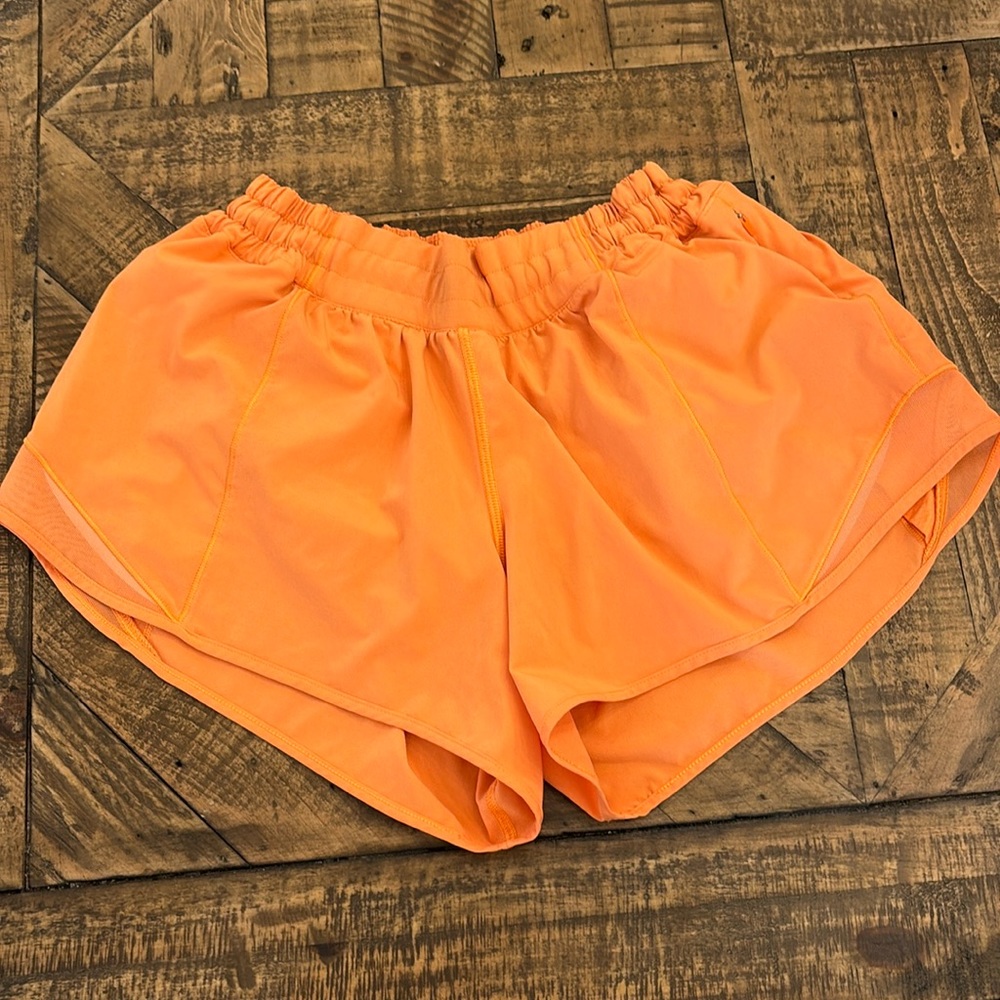 Lululemon Hotty Hot shorts. Size 10. 4 inch length
